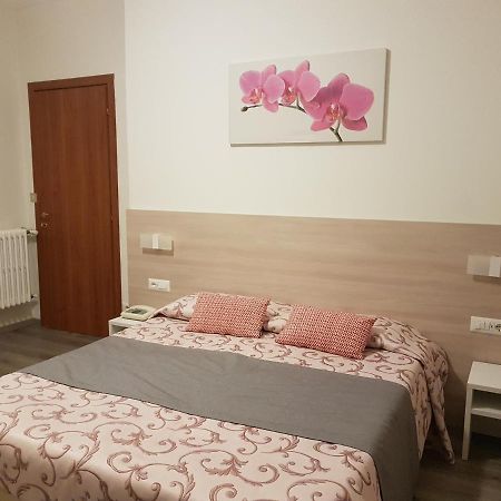 Albergo Paradiso Maccagno Экстерьер фото